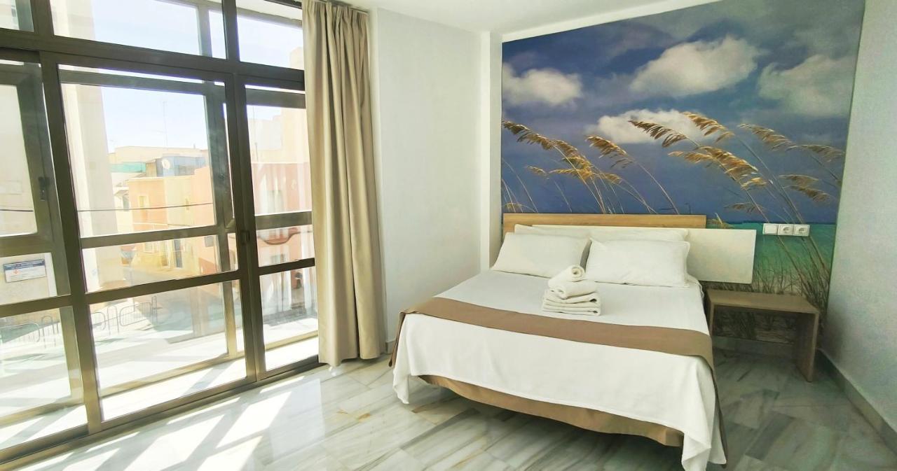 Hotel Sol Алмерия Екстериор снимка