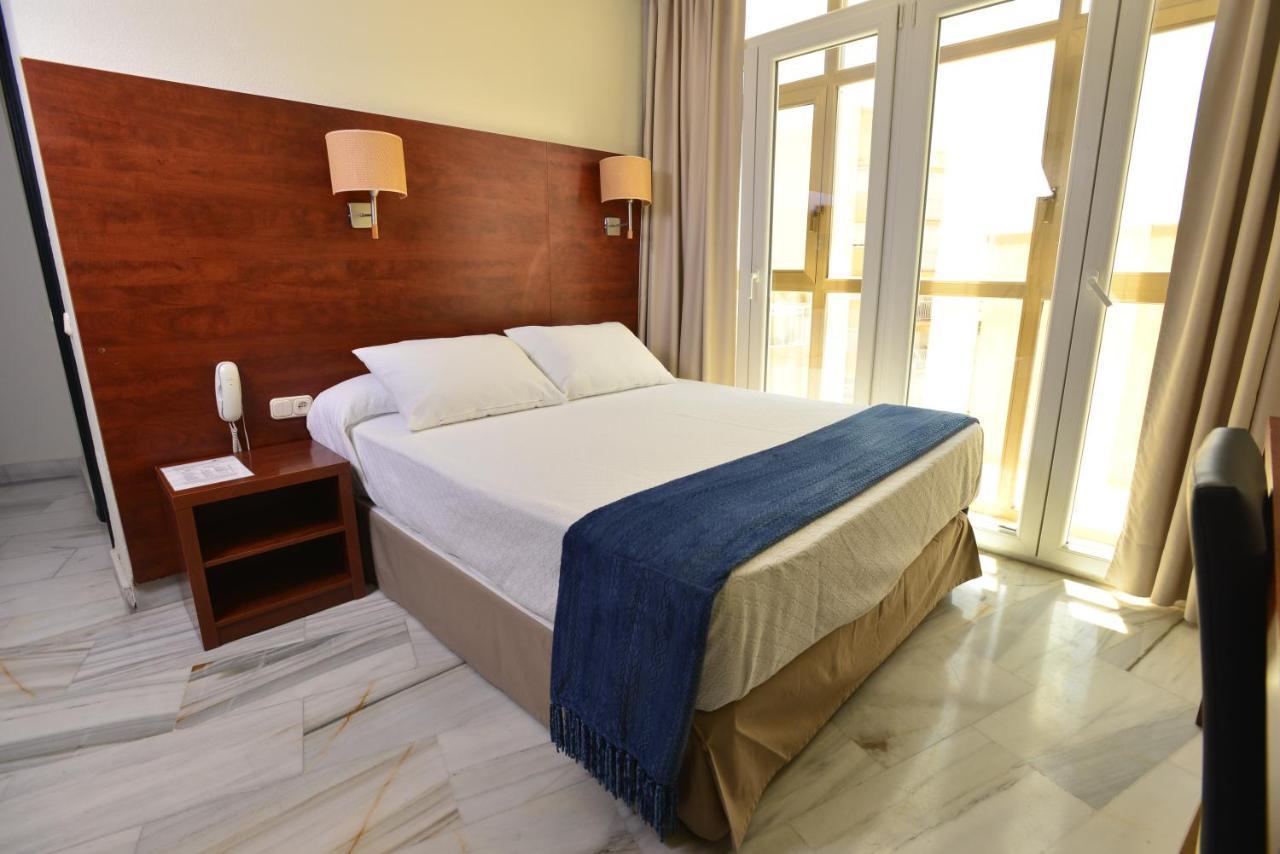 Hotel Sol Алмерия Екстериор снимка